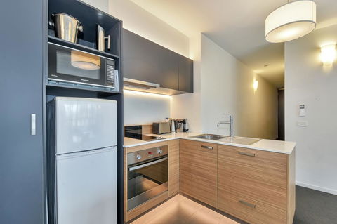 Vue Apartments Geelong - Rental Cars 23