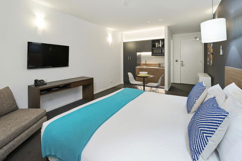 Vue Apartments Geelong - Rental Cars 4