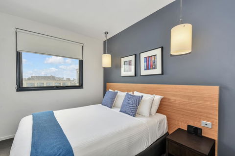 Vue Apartments Geelong - Rental Cars 13
