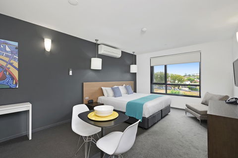 Vue Apartments Geelong - Rental Cars 10