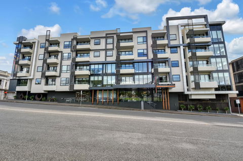 Vue Apartments Geelong - Rental Cars 26