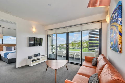 Vue Apartments Geelong - Rental Cars 42