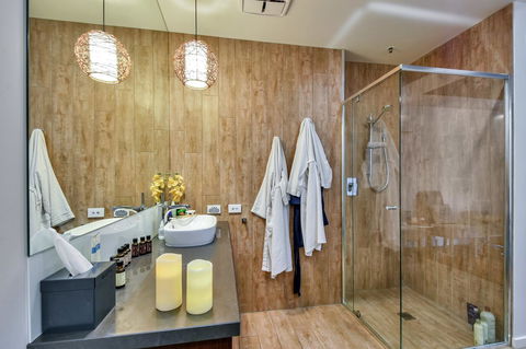 Vue Apartments Geelong - Rental Cars 39