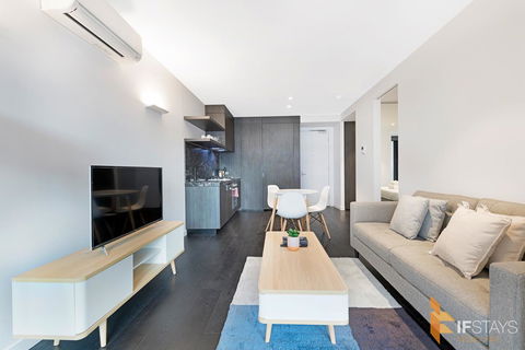 IFSuites (IFSTAYS) North Apartment - Rental Cars 12