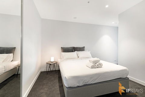 IFSuites (IFSTAYS) North Apartment - Rental Cars 10