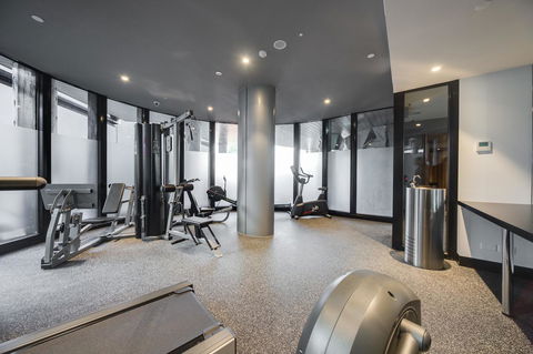IFSuites (IFSTAYS) North Apartment - Rental Cars 34