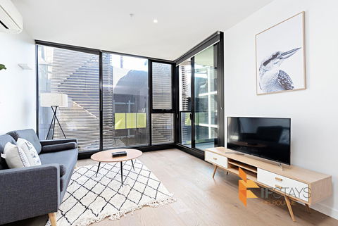 IFSuites (IFSTAYS) North Apartment - Rental Cars 1