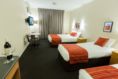 Barkly Motorlodge - Rental Cars 23