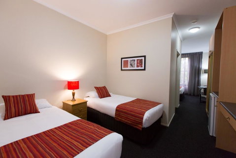 Barkly Motorlodge - Rental Cars 8