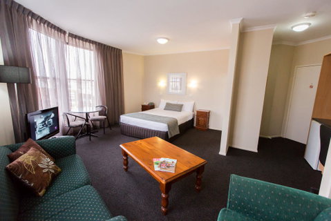Barkly Motorlodge - Rental Cars 4