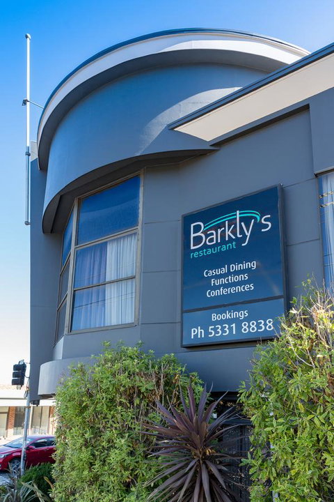 Barkly Motorlodge - Rental Cars 34
