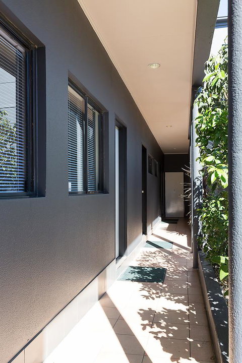Barkly Motorlodge - Rental Cars 7