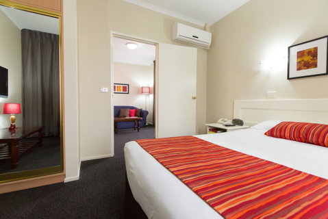 Barkly Motorlodge - Rental Cars 1