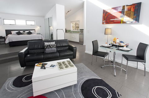 Anchors Port Campbell - Rental Cars 6