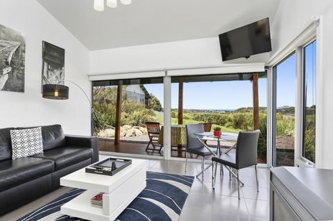 Anchors Port Campbell - Rental Cars 23