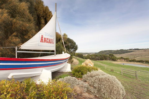 Anchors Port Campbell - Rental Cars 12