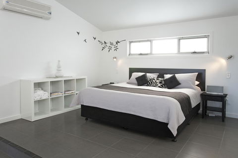 Anchors Port Campbell - Rental Cars 9