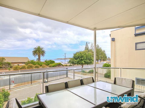 The Block Views Apartments Victor Harbor - Rental Cars 3