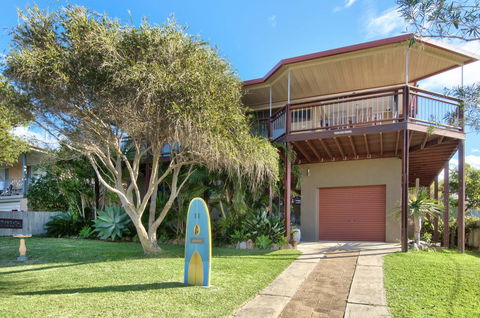 THE BOARDROOM ON BANKSIA - 11 Banksia Ave Bonny Hills - Rental Cars 1