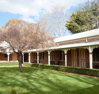 The Carrington Inn - Bungendore - Rental Cars