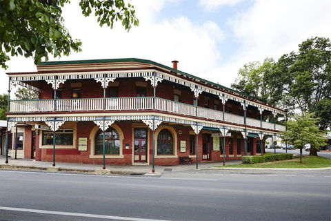 The Daylesford Hotel - Rental Cars 1