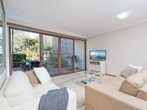 The Moorings, 5/4 Cromarty Road - Rental Cars 0