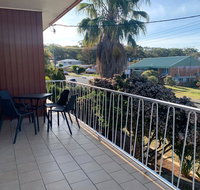 The Norburn' 3 Norburn Avenue - aircon boat parking close to water  clubs - Rental Cars