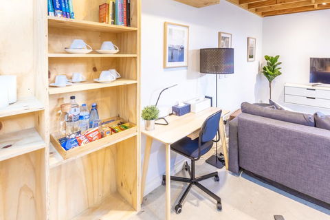 The Studio At Waterloo - Rental Cars 3