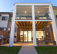 The Suite by the Cablepark - Rental Cars