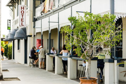 The Waterloo Bay Hotel - Rental Cars 1