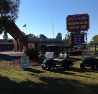 Tooleybuc Club Motor Inn - Rental Cars