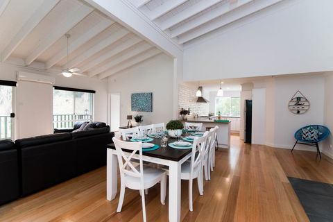 Toorongo River Chalets - Rental Cars 0