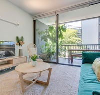 Tranquil contemporary hideaway in hippest area - Rental Cars