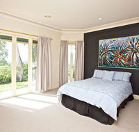 Tranquill Garden Hideaway - Rental Cars