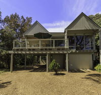 Tranquillity on Riverview - 33 Riverview Drive - Rental Cars