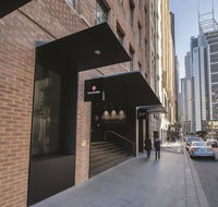 Travelodge Hotel Sydney Martin Place - Rental Cars