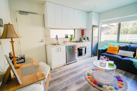 U1 Brunswick Living Brand New Apartment Close To Airport And CBD - Rental Cars 0