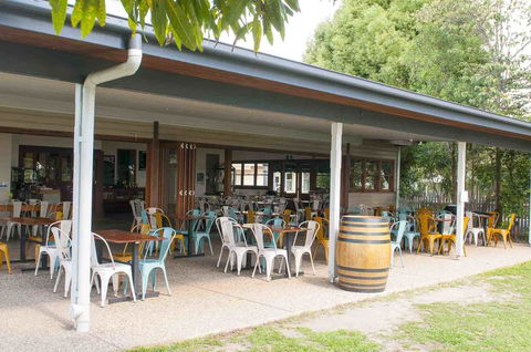 Ulmarra Hotel - Rental Cars 3