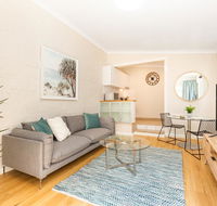 Ultimo 1 Bedroom house with parking - nice and quiet - Rental Cars