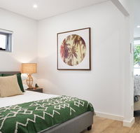 Ultra Modern Studio Suite with Balcony Near Shops - Rental Cars