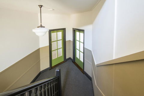 Victoria Street Apartments - Rental Cars 2