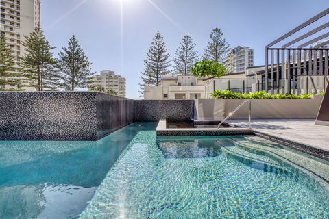 Vue Broadbeach - Rental Cars 2