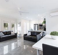 Wagga Apartments 1 - Rental Cars