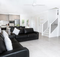 Wagga Apartments 5 - Rental Cars