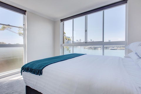 Wake Up To Sydney Harbour - Rental Cars 3