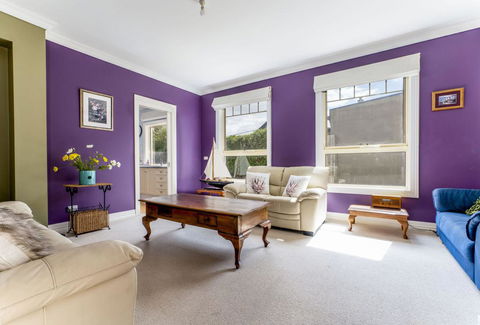 WALKIN ON SUNSHINE - STROLL TO BEACH BREAK - Rental Cars 3