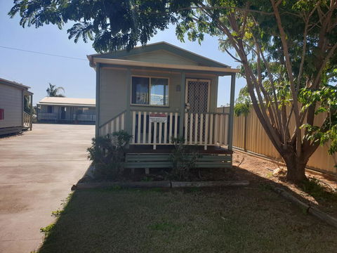 Warrego Motel - Rental Cars 2