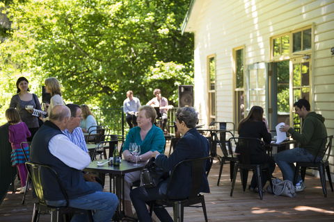 Oscar\'s On The Yarra - Rental Cars 10