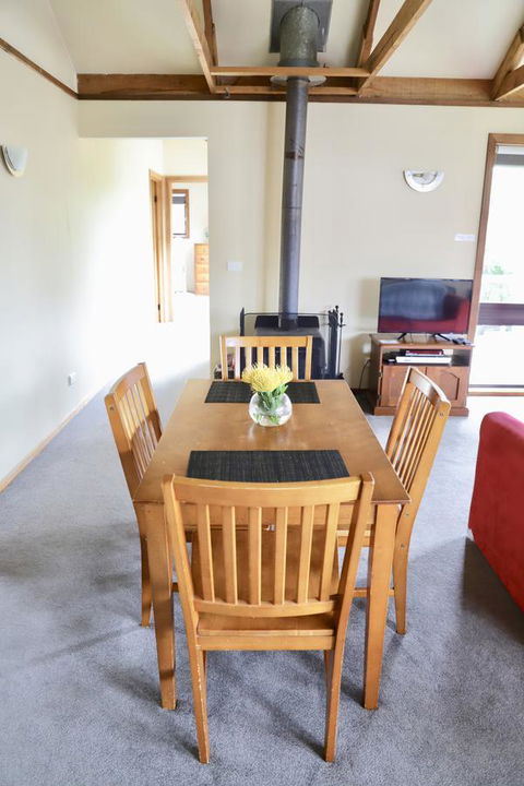 Red Ceder Cottage - Great Ocean Road - Port Campbell - Rental Cars 15