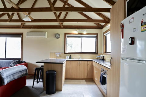 Red Ceder Cottage - Great Ocean Road - Port Campbell - Rental Cars 14